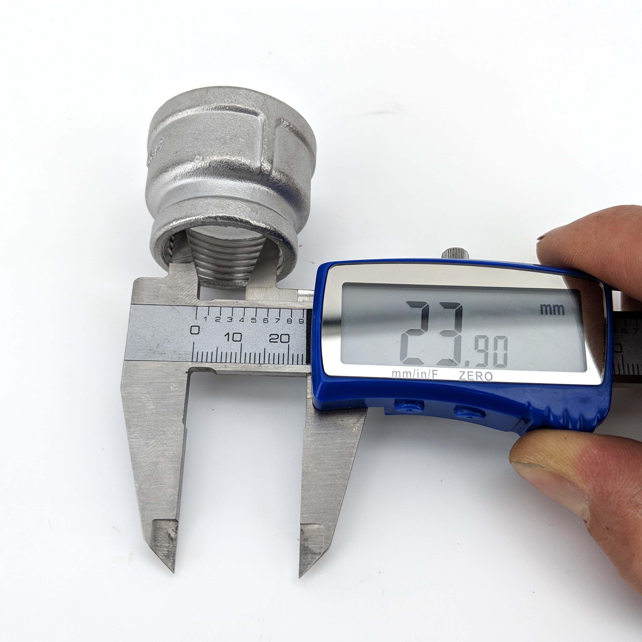 1' to 3/4 304 Stainless Reducing Socket (BSP) - Image 4
