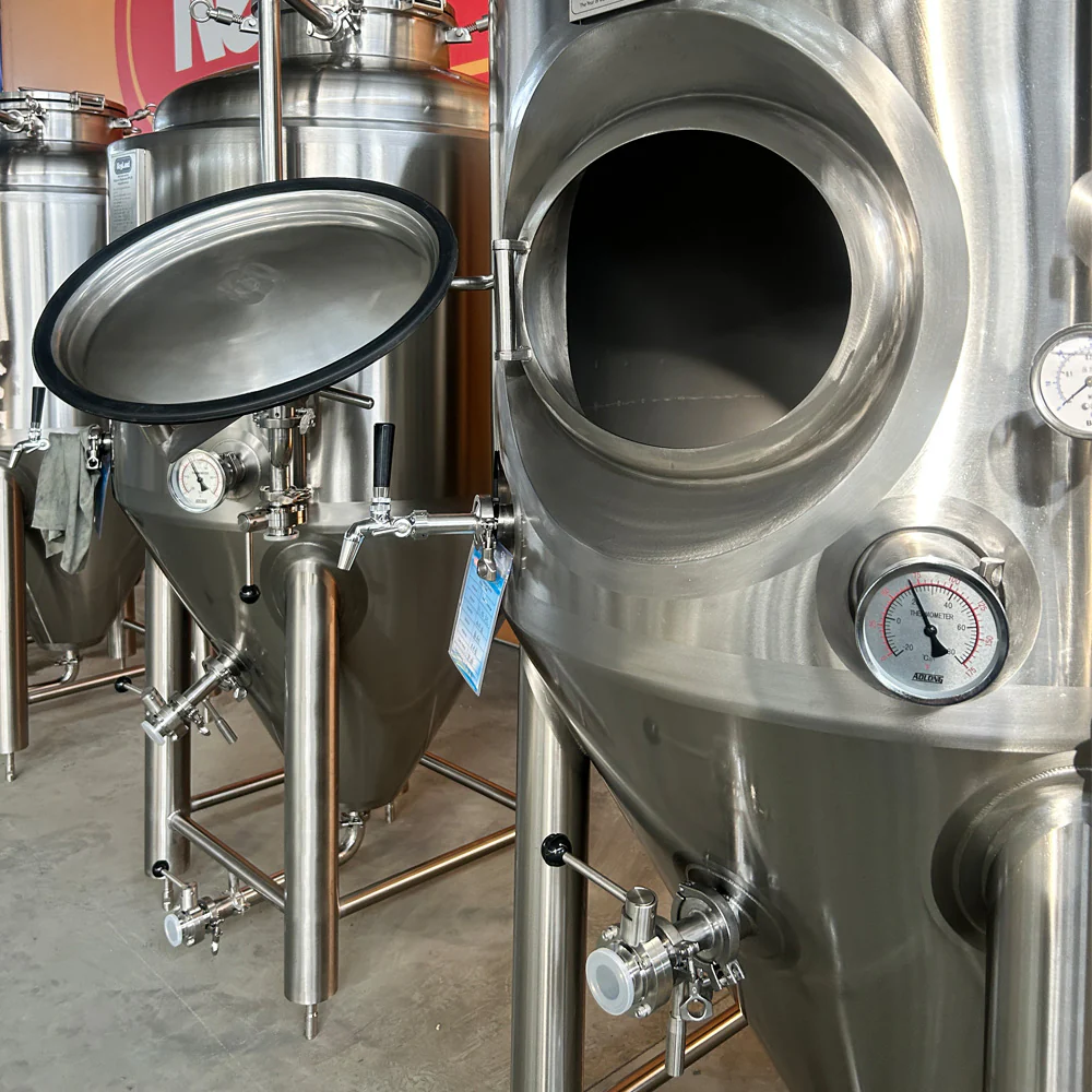 450L Conical Fermenter (pressurisable, jacketed) - Image 3