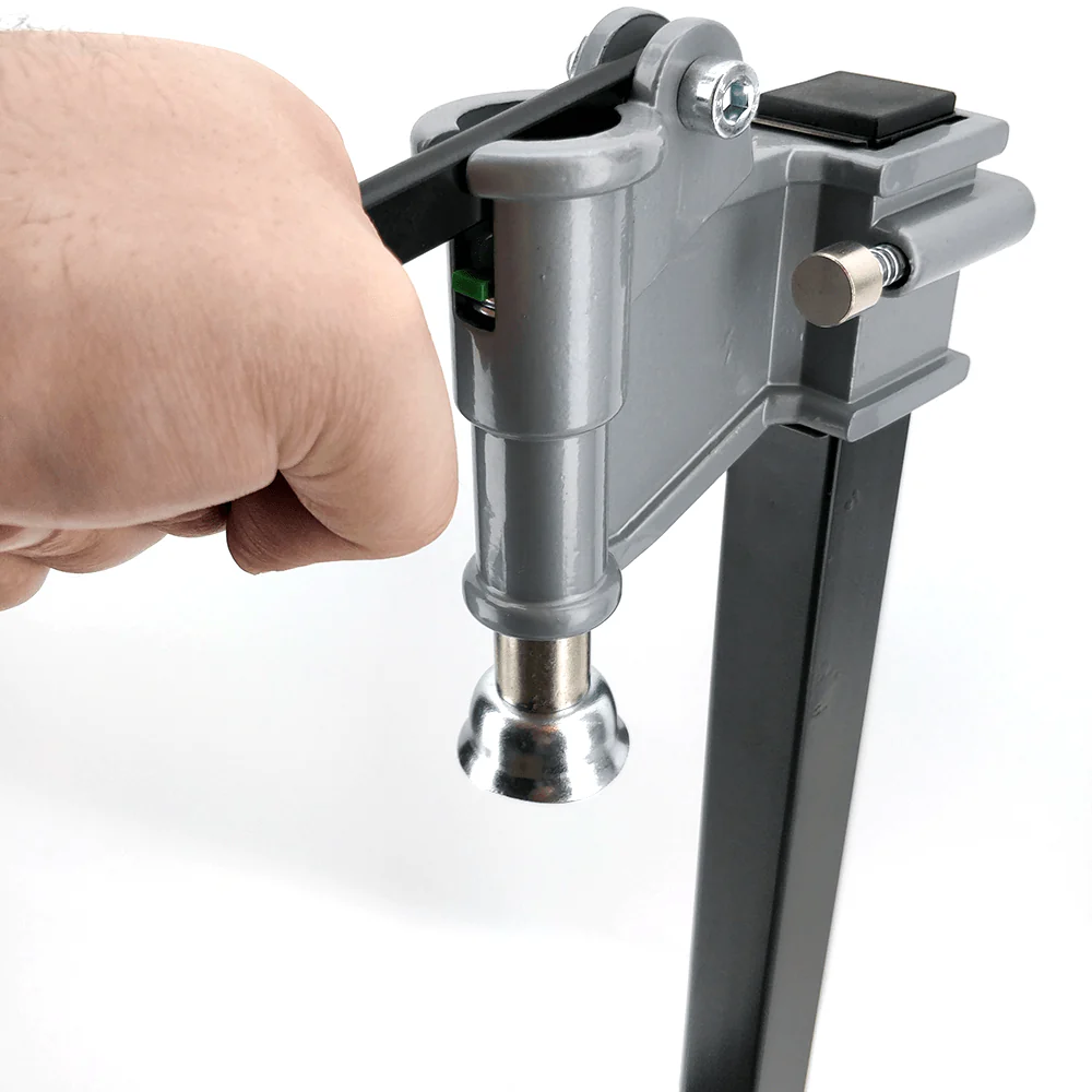 Champagne Ball of Leaver Bench Capper 29mm - Image 6