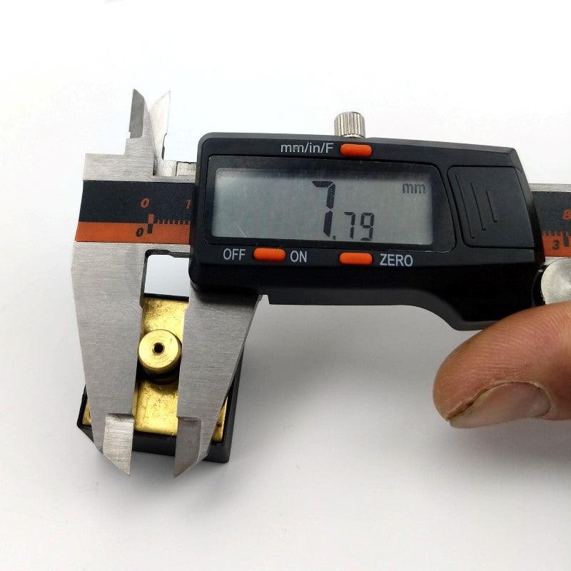 Mini gauge 27mm x 27mm x 8mm Radial Stem - 0-30psi - Image 5